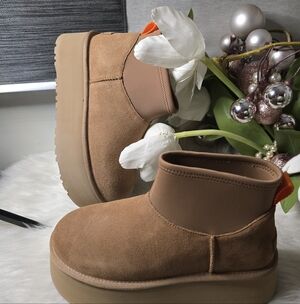 UGG CLASSIC MINI DIPPER PLATFORM CHESTNUT SUEDE WOMEN'S BOOTS Color:Chestnut New